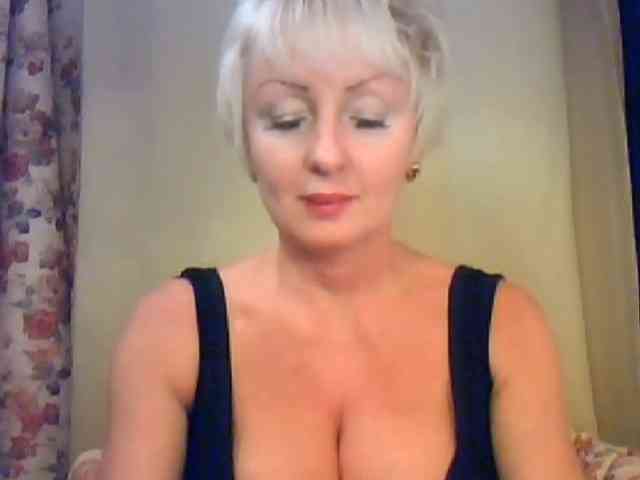 HotPussVxZ webcam