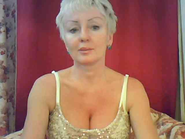 HotPussik-69-ZvZ webcam