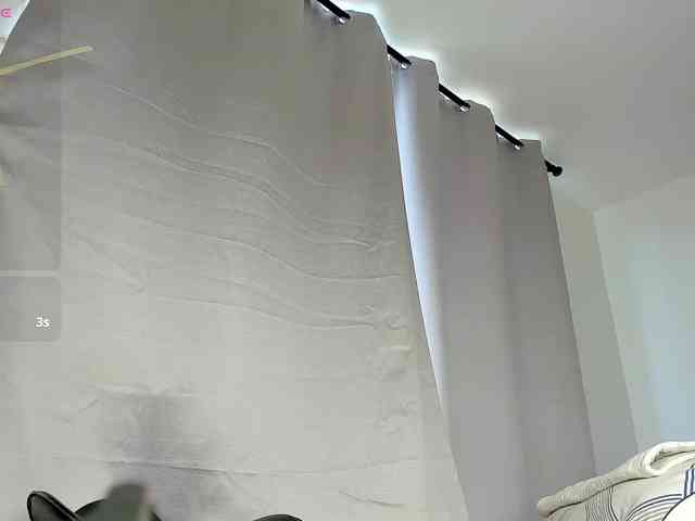 carolinetovar webcam