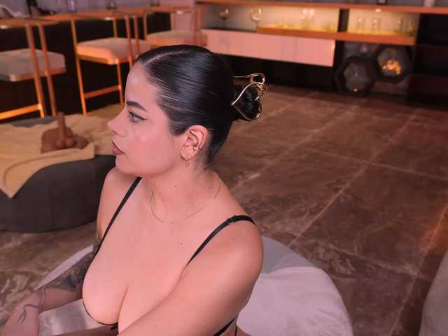 KateSunder's BongaCams show and profile