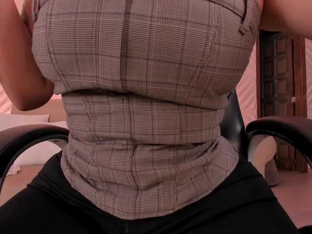 KateSunder's BongaCams show and profile