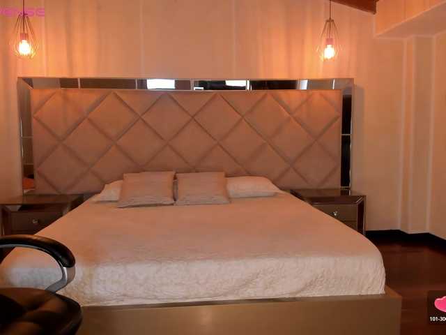 MaryLewis's BongaCams show and profile