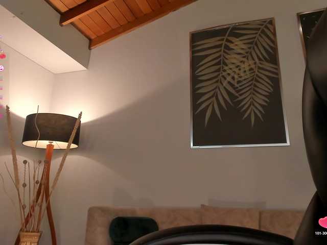 MaryLewis's BongaCams show and profile