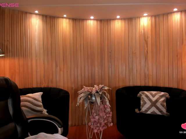 MaryLewis's BongaCams show and profile