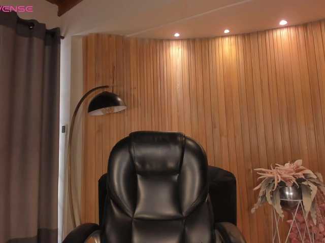 MaryLewis's BongaCams show and profile