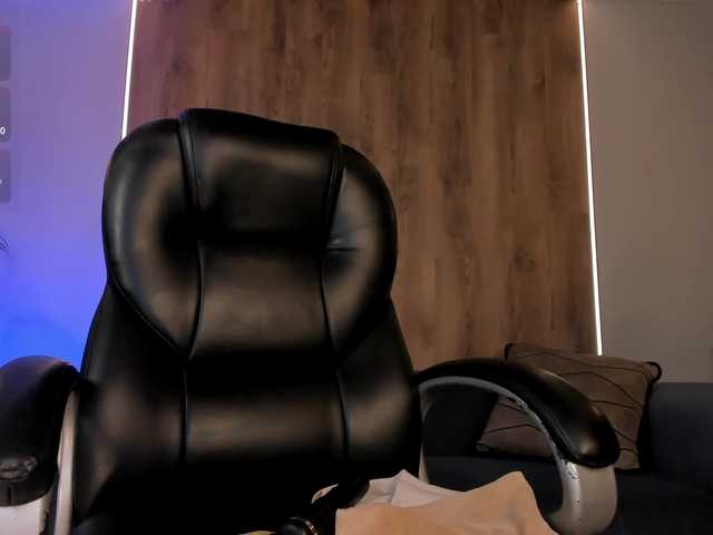 MaryLewis from BongaCams