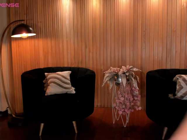 MaryLewis's BongaCams show and profile