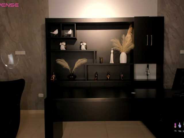 MaryLewis's BongaCams show and profile