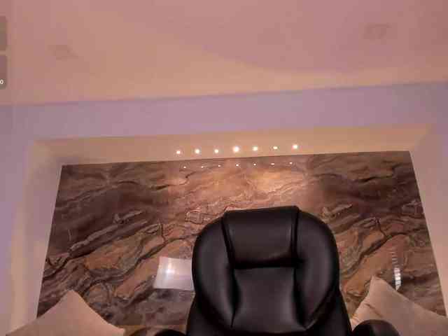 MaryLewis webcam
