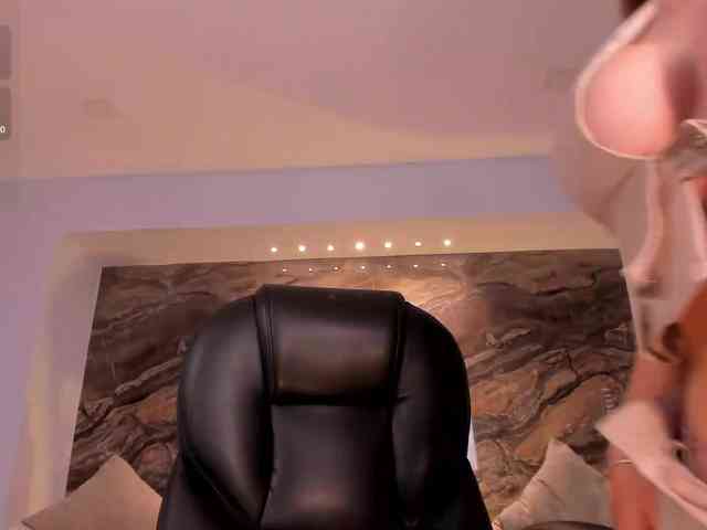 MaryLewis webcam