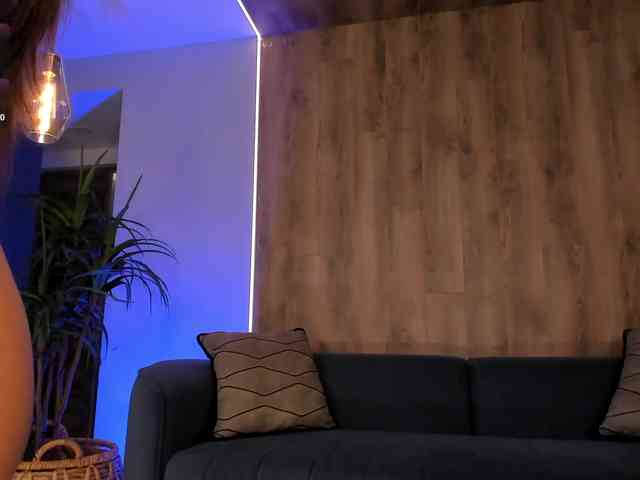 MaryLewis webcam