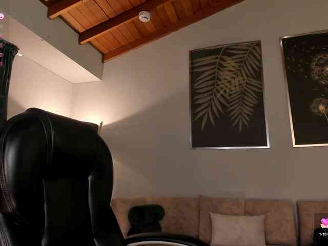 MaryLewis Live Webcam on BongaCams