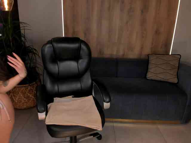 MaryLewis webcam
