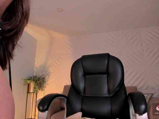MaryLewis webcam