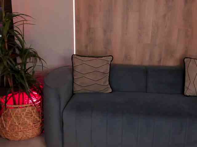 MaryLewis webcam