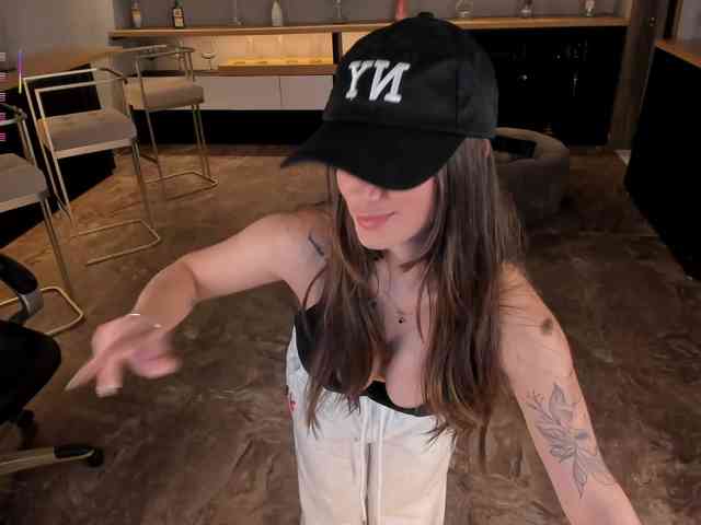 MaryLewis webcam