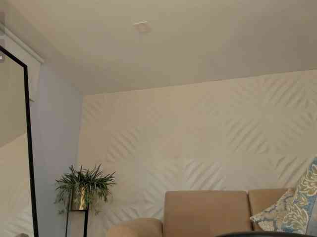 MaryLewis webcam