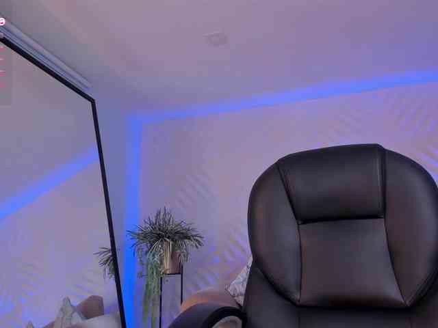 MaryLewis webcam