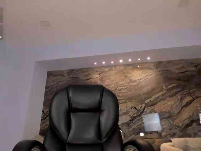 MaryLewis webcam