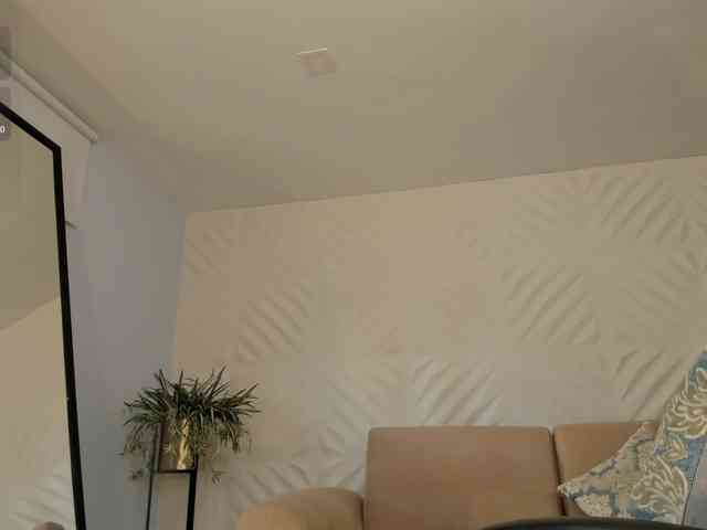 MaryLewis webcam