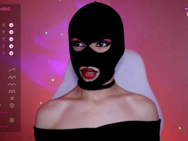 TathiDelvey Live Webcam on BongaCams