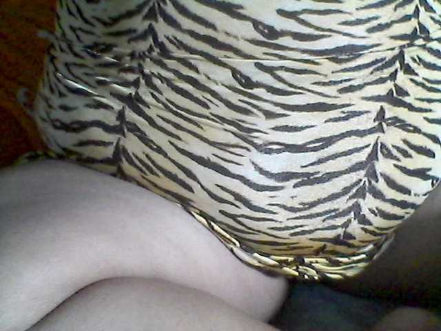 sweetasian33 live cam profile