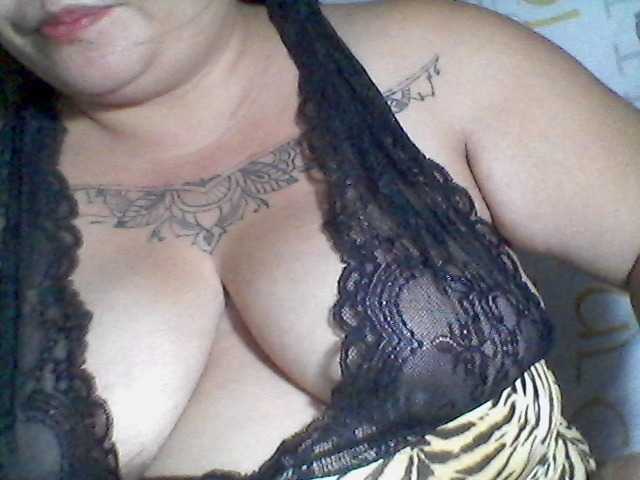 sweetasian33 live cam profile