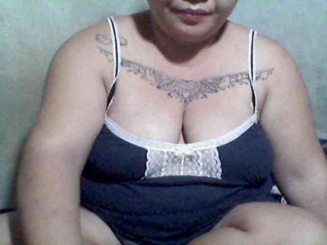 sweetasian33 webcam