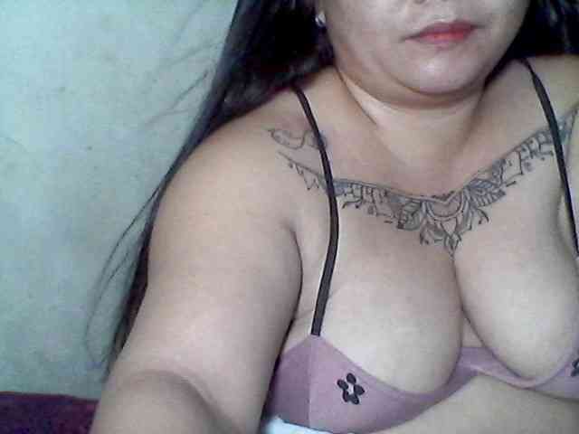 sweetasian33 webcam