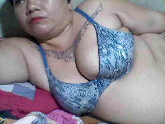 sweetasian33 webcam
