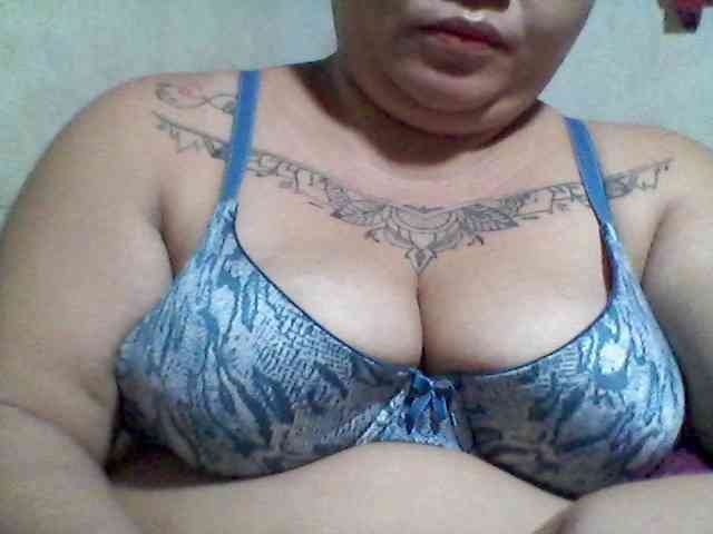 sweetasian33 webcam