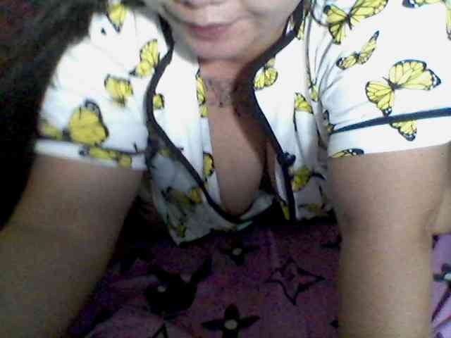 sweetasian33 webcam