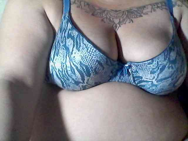 sweetasian33 webcam