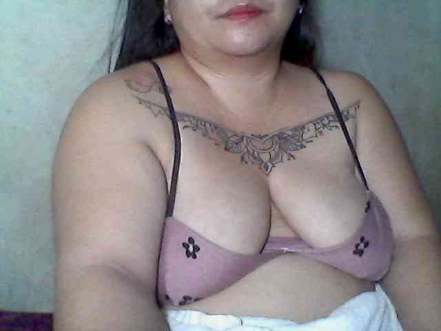 sweetasian33 webcam