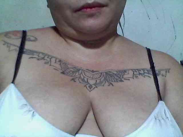 sweetasian33 webcam