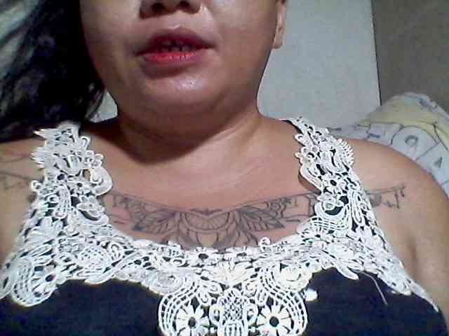 sweetasian33 webcam