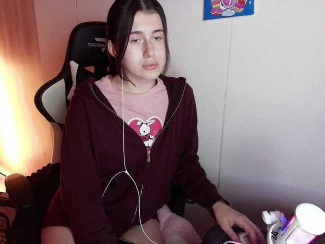 KristinaScott's BongaCams show and profile