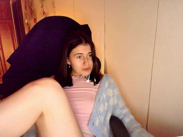 KristinaScott's BongaCams show and profile