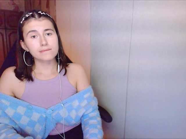 KristinaScott's BongaCams show and profile