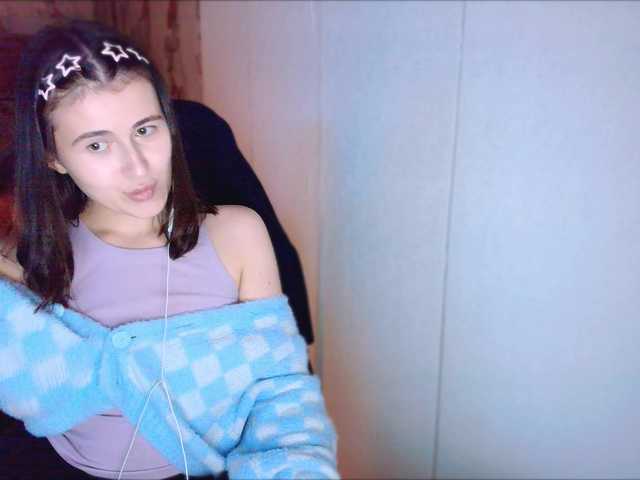 KristinaScott's BongaCams show and profile