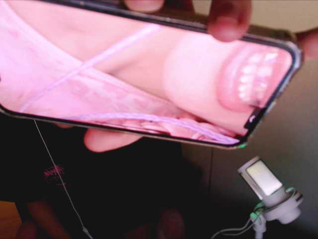 KristinaScott's BongaCams show and profile