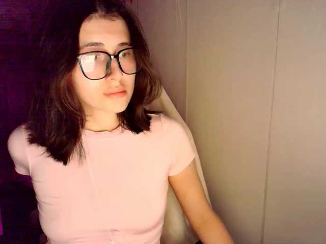 KristinaScott's BongaCams show and profile