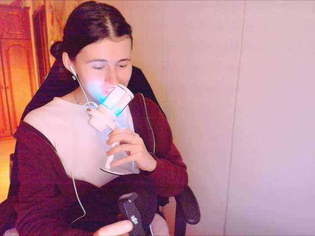 KristinaScott from BongaCams