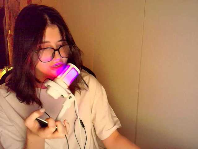 KristinaScott's BongaCams show and profile