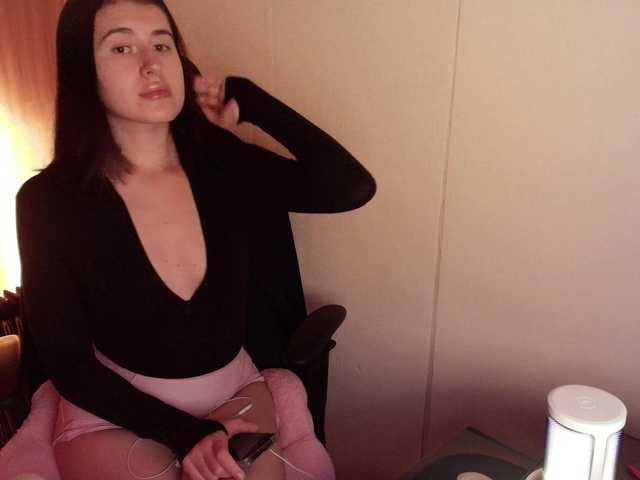 KristinaScott's BongaCams show and profile
