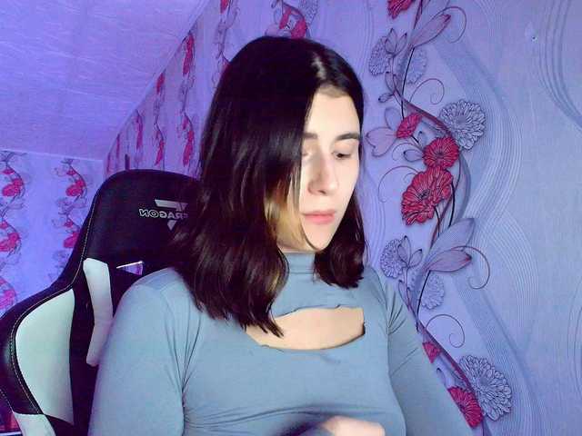 KristinaScott's BongaCams show and profile