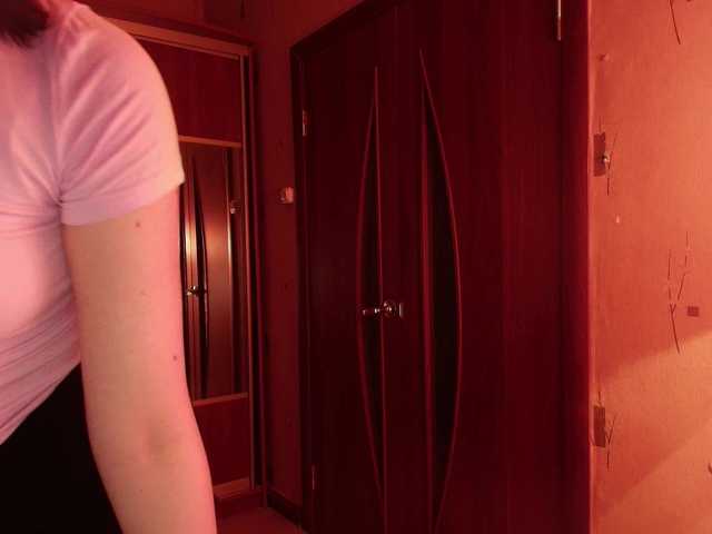 KristinaScott's BongaCams show and profile