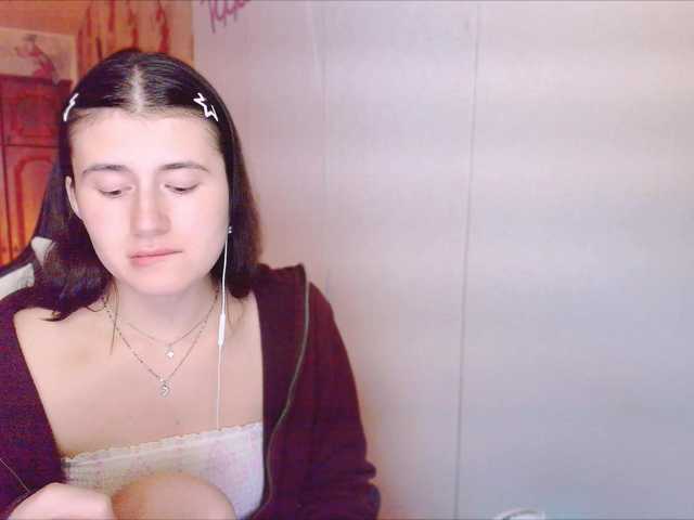 KristinaScott's BongaCams show and profile