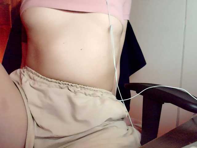 KristinaScott's BongaCams show and profile