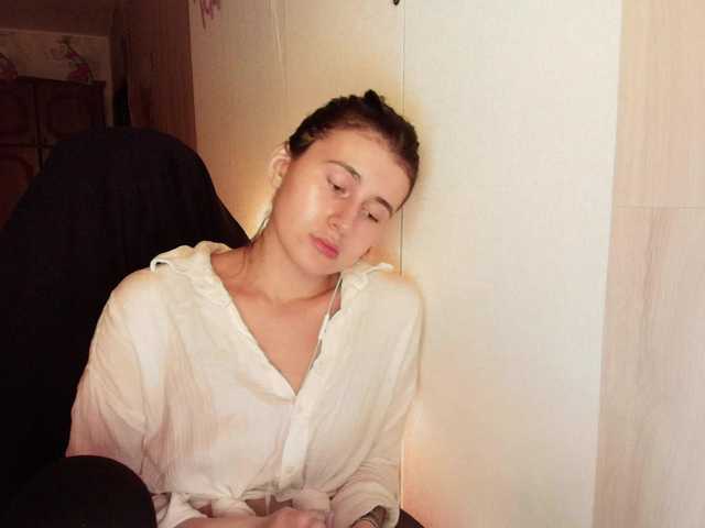 KristinaScott's BongaCams show and profile